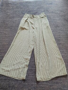 Wide-Leg Plaid Trousers in Green Houndstooth